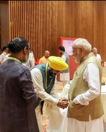 Bhagwant Mann Trolled On Social Media After Yesterday's Niti Ayog Meeting & Photo With PM 1 Bhagwant Mann trolled on social media after niti ayog meeting