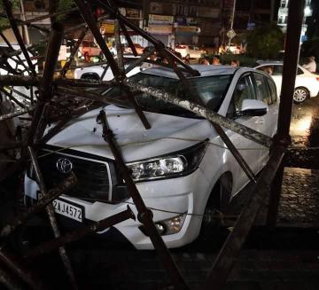 Reports Of Damage In Many Places In India After The Storm On Yesterday's Night 1 Reports Of Damage In Many Places In India After The Storm On Yesterday's Night