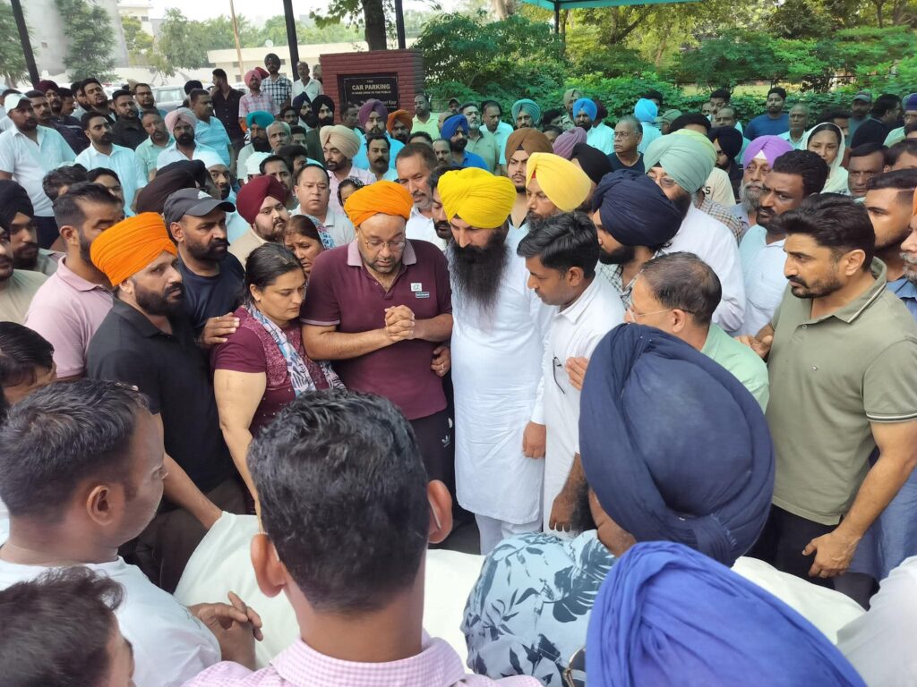 Dsp Patiala Police Satnam Singh's 22-year-old Son Dies In Road Accident 1 Dsp Patiala Police Satnam Singh's 22-year-old Son Dies In Road Accident