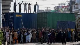Pakistan: Civil Unrest, Over 300 Deaths, Speculations of Replacing Army Chief