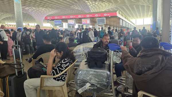 India: IndiGo hit hard by FDTL 2025 rules, airports turn into nightmare for passengers. 1 India: IndiGo hit hard by FDTL rules, airports turn into nightmare for passengers.