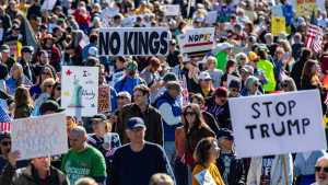 "NO KINGS" PROTEST PREPARATIONS FOR USA ON 25 DECEMBER. 1 NO KINGS PROTEST PREPARATIONS FOR 25 DECEMBER